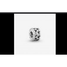 Openwork Heart Spacer